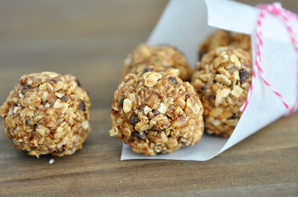Read more about the article Wheat-Free Healthy Holiday Snicker Snackers